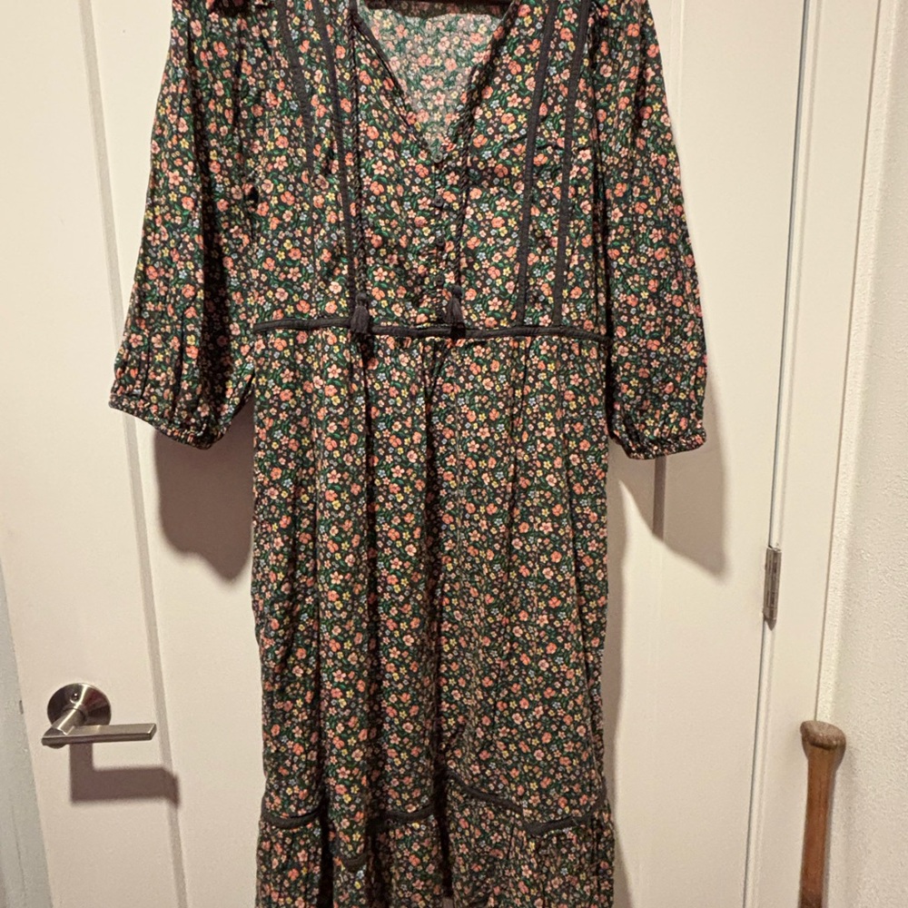 Old Navy Black Floral Long Sleeve Dress